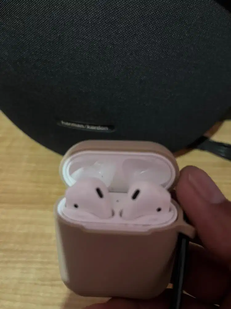 Airpod gen 2 second