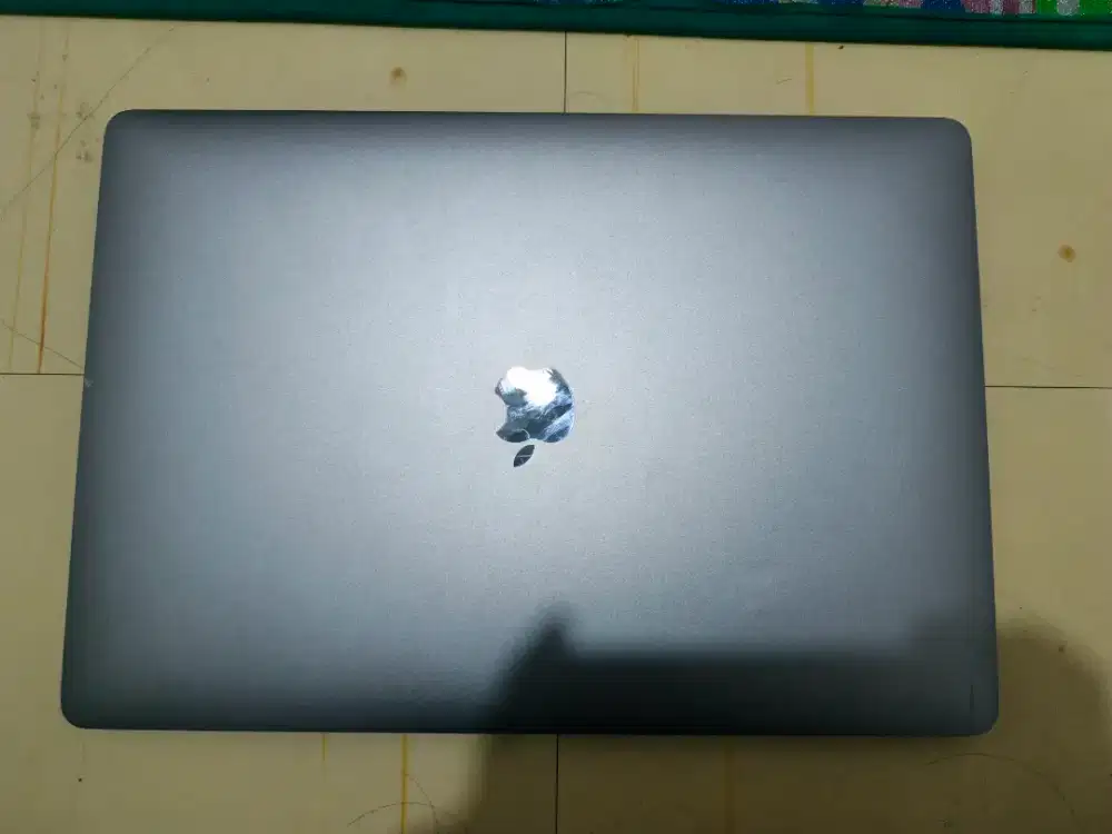 macbook pro 2018 15inch 16/512gb i7