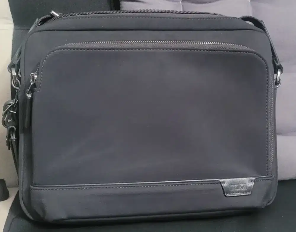 Tumi slingbag harrison original