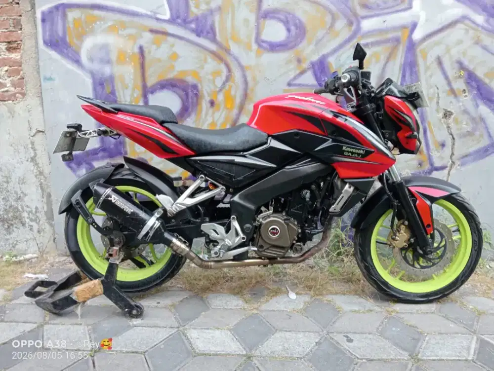 Kawasaki 200 NS