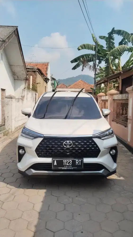 Toyota veloz 2022 non tss low km Istimiewa