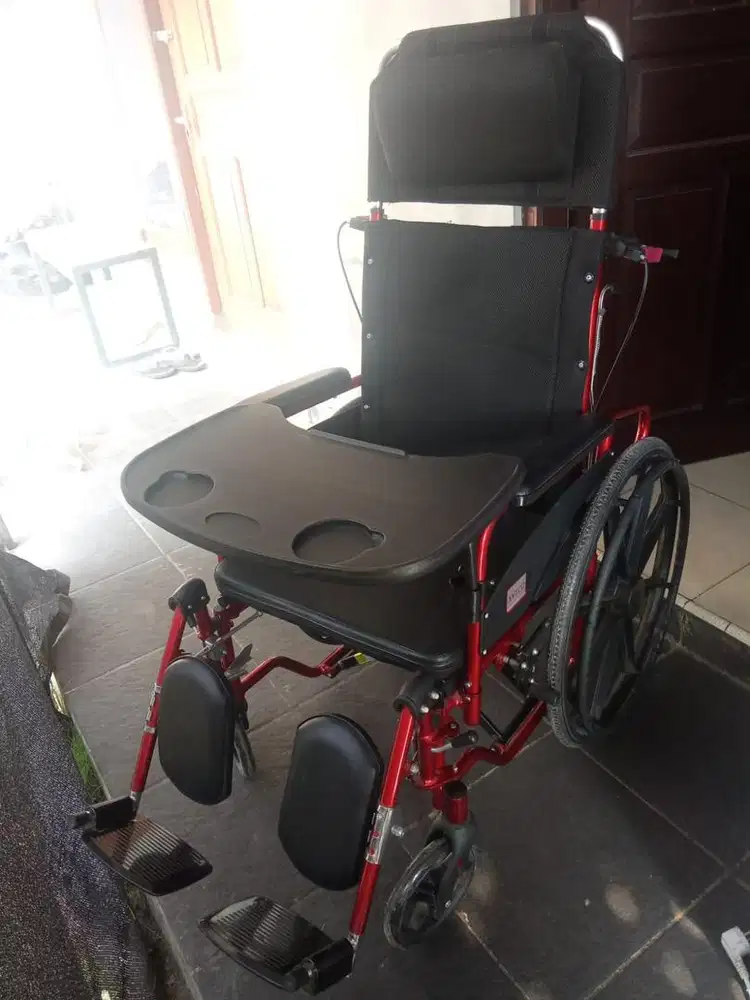 Kursi roda avico 5 in 1 merah seperti baru