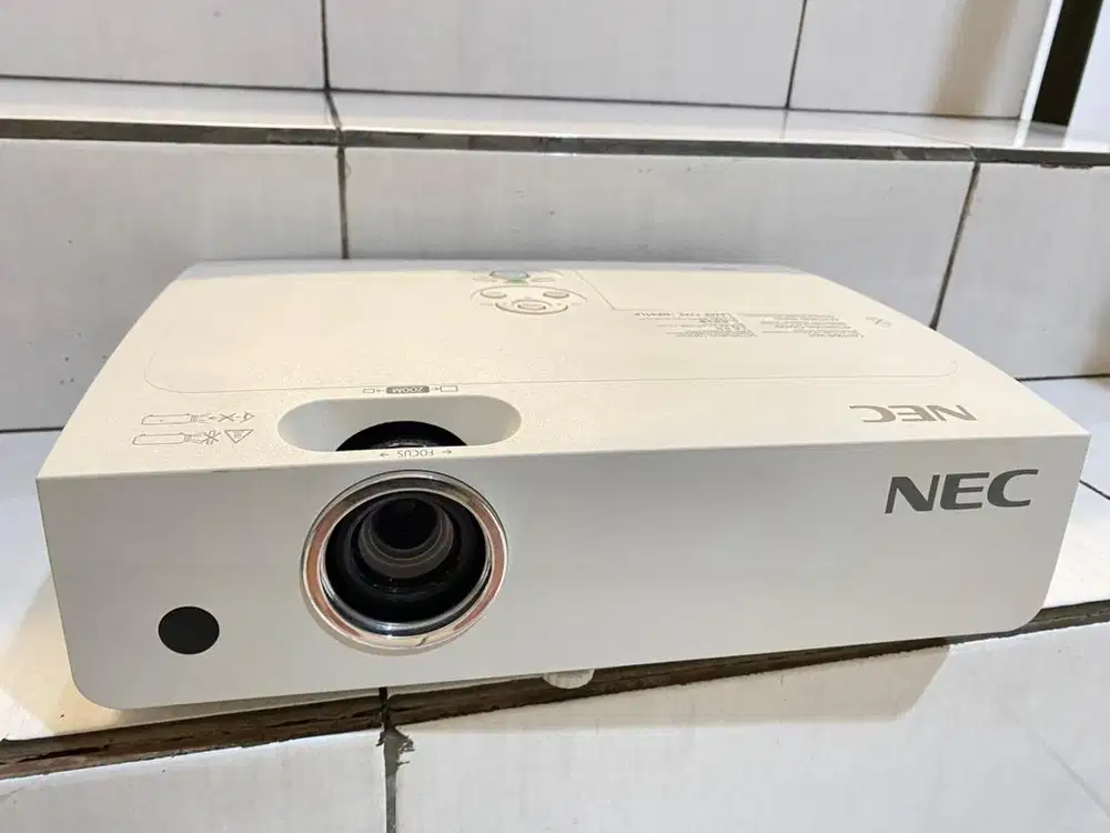 Proyektor infokus NEC MC311X 3100lm terang projektor infokus nobar