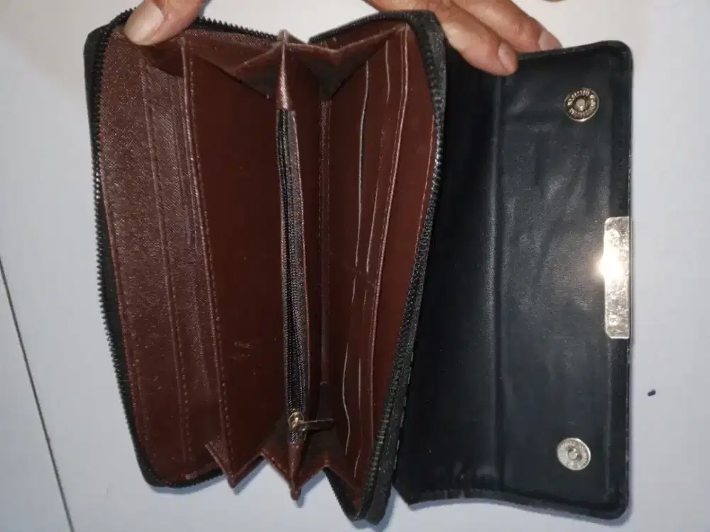Dompet Michael Kros