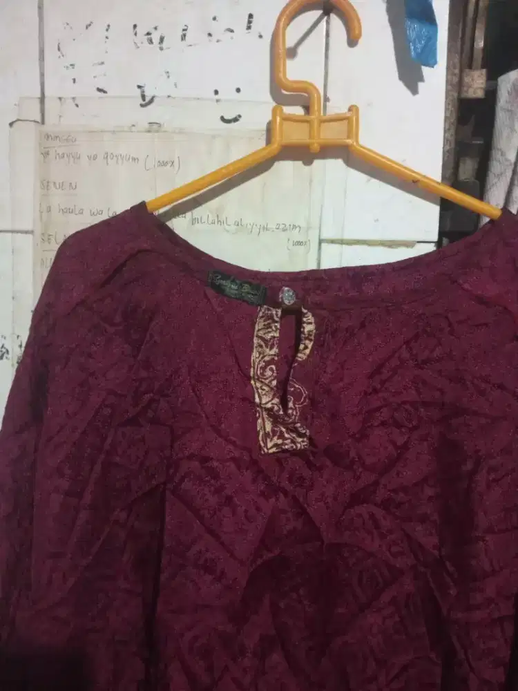Baju kemeja lengan panjang L