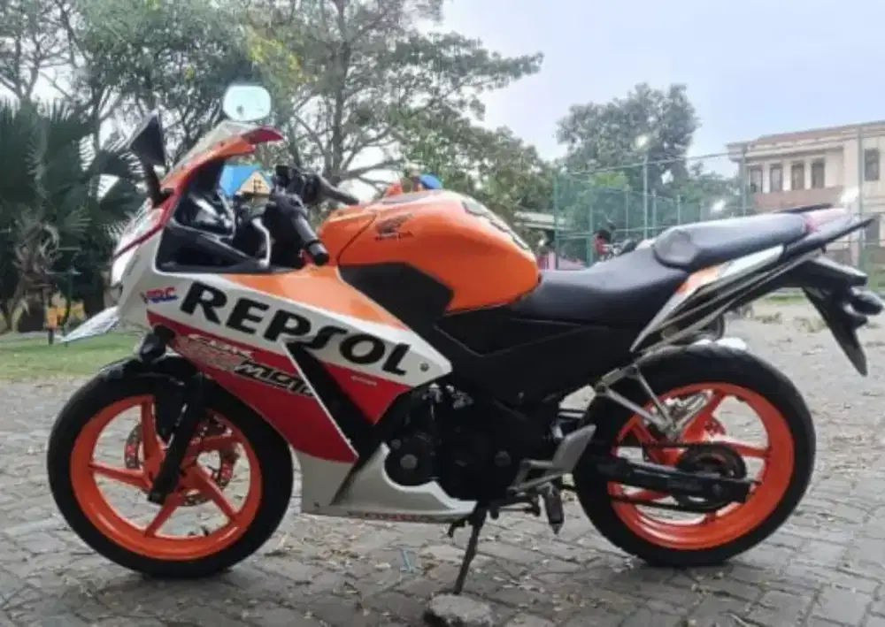CBR 150R Repsol