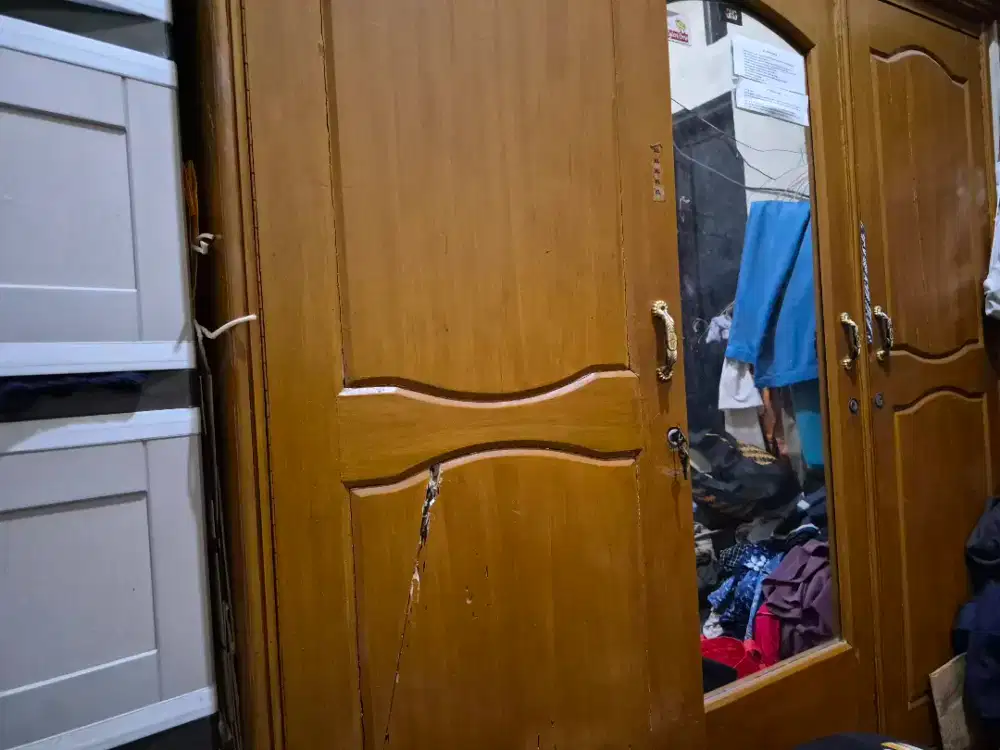 Jual Lemari Pakaian 3 Pintu
