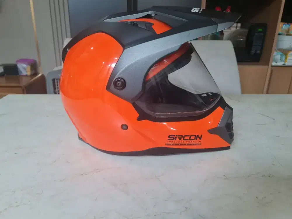 Helm Sircon Cargloss