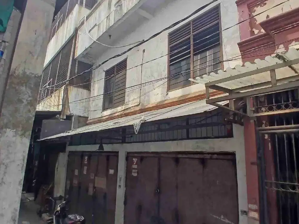 Ruko Gandeng dekat Pasar Pagi Roa Malaka Jakarta Barat