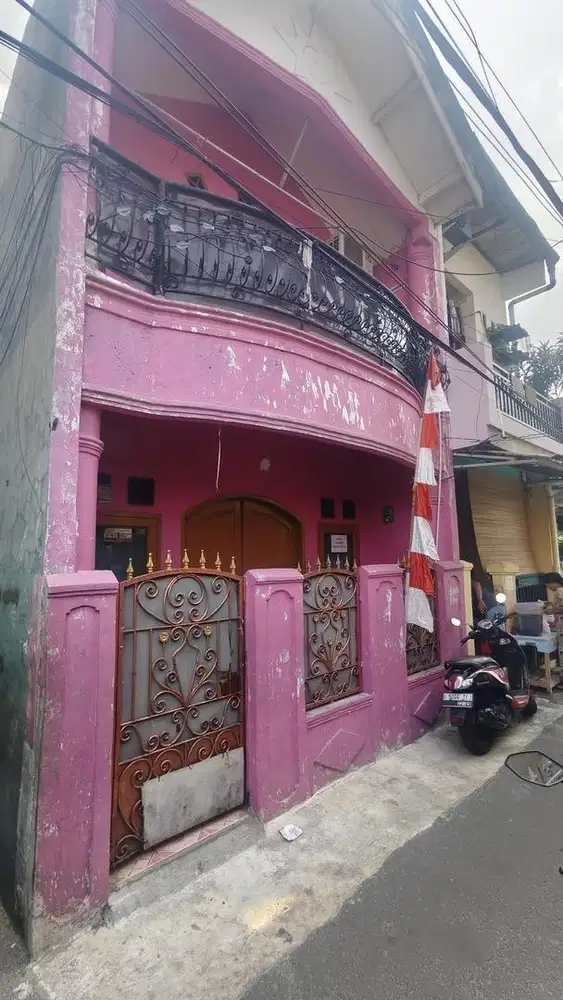 DIJUAL RUMAH DEKAT DENGAN BASSURA CITY & TEBET