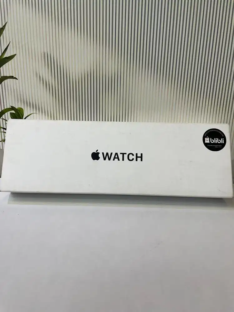 Apple watch SE (Gen 2) 44mm Silver NEW