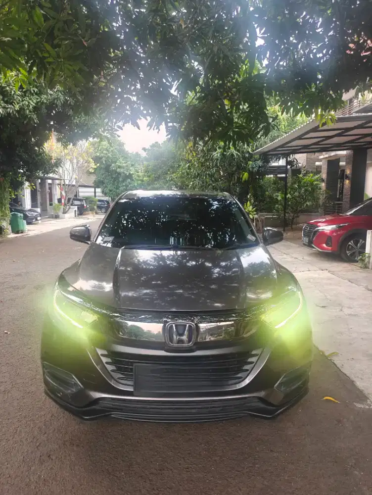Honda HR-V 1.5 E Plus CVT 2021 KM 56 Ribu, Pajak Hidup, Siap Pakai