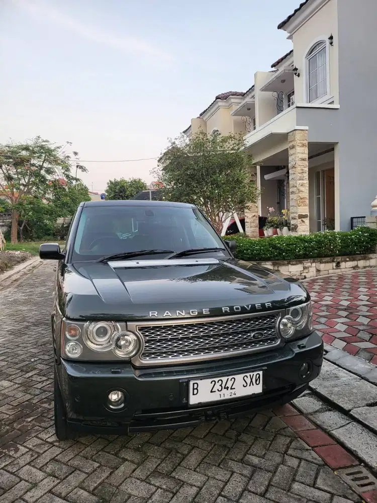 Range Rover Vogue 2004 V8 4.4 - Elegan & Powerful, Kondisi Terawat