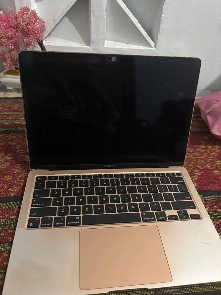 Macbook Air i3 2020 8/256 Rose Gold