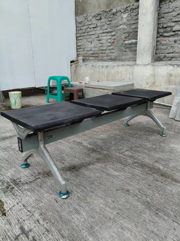 Kursi Tunggu 3 dudukan