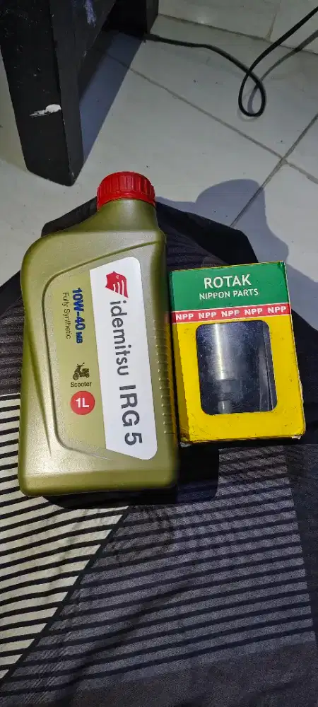 Jual oli idemitsu IRG5 10w/40 1liter ori + rotak vario kzr baru