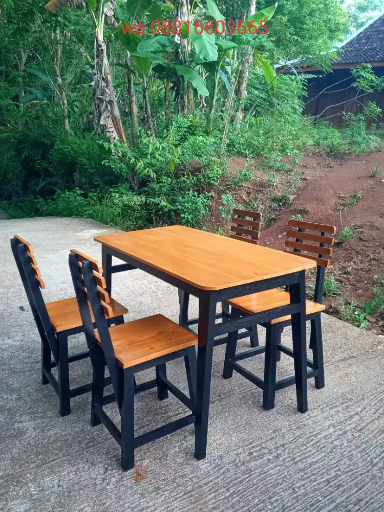 Meja kursi cafe dan warung makan