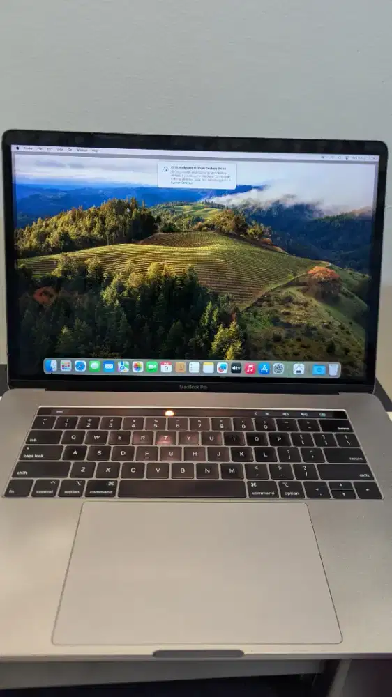 MacBook Pro 2018 15 inch Touchbar, 16GB core i7 cycle kecil 160
