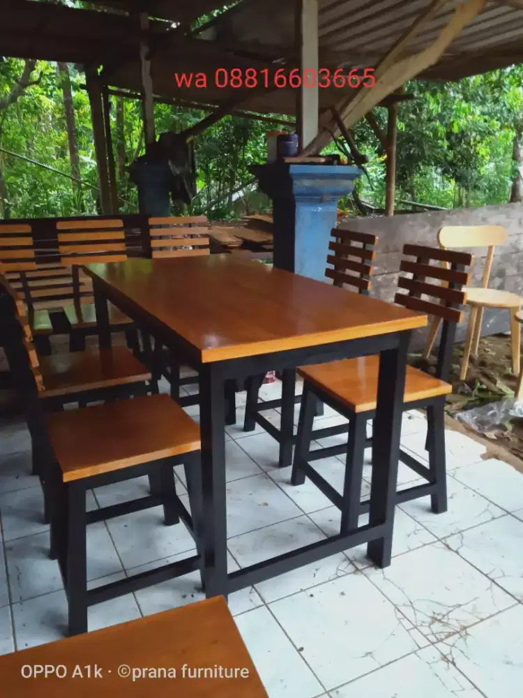 Meja kursi makan warteg dan cafe
