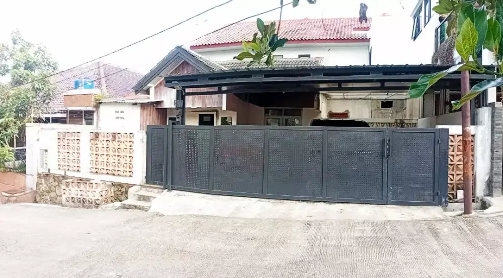 Rumah Cipageran Asri, 2 lantai ,5 kamar,4 toilet,Cimahi utara