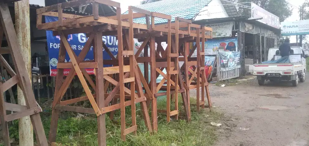 Kaki tandon menara ulin