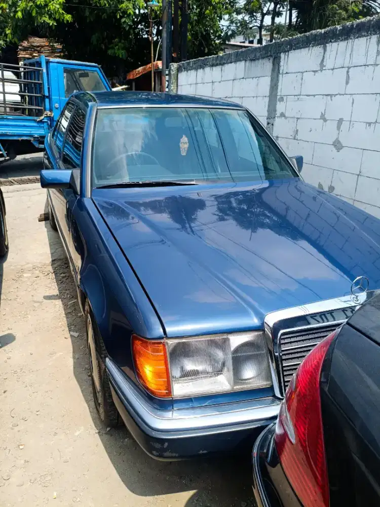 Mobil mercy boxer e300 thn 91