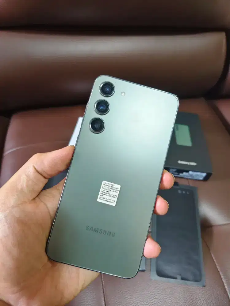 Samsung S23 Plus 512 GB minus mulus banget lengkap Like new