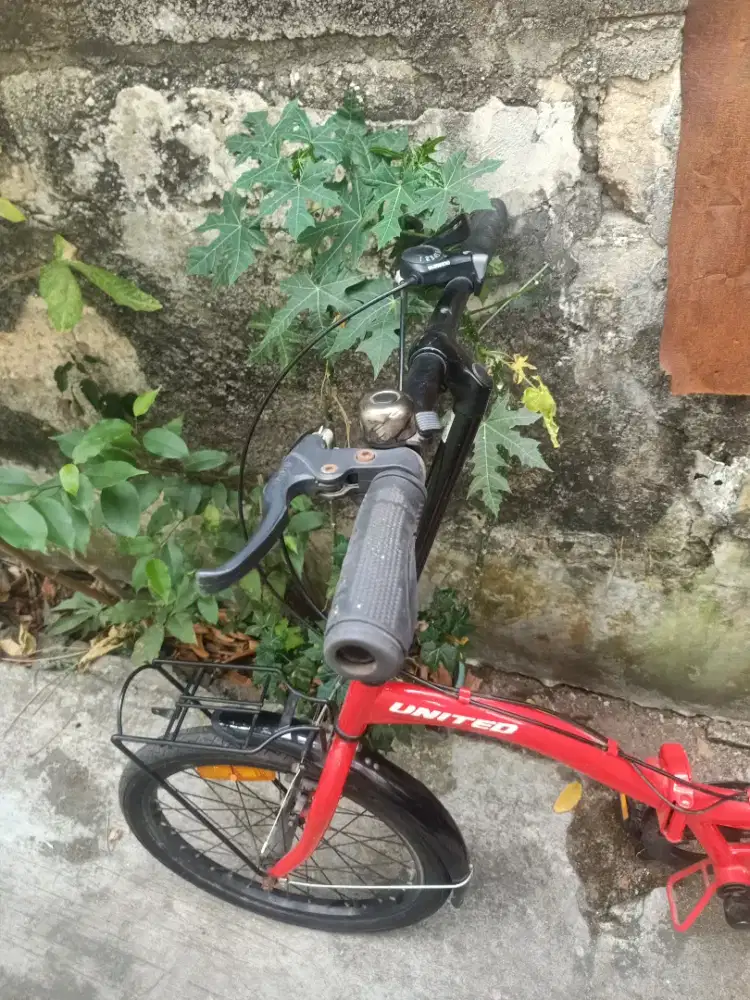 Sepeda lipat united