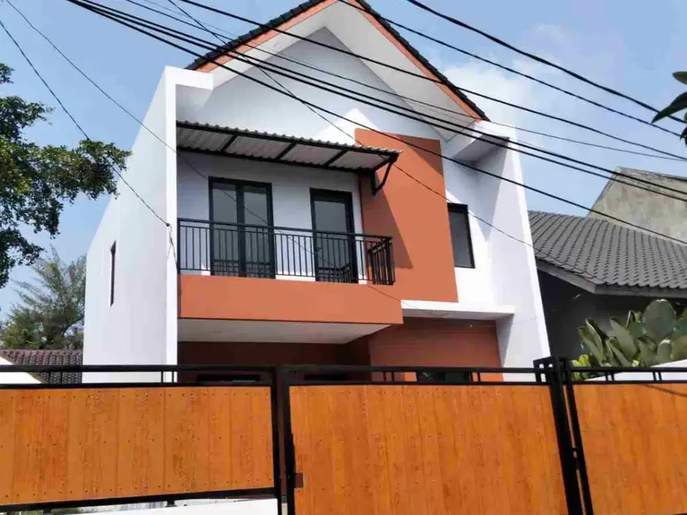 Rumah Brand New Lokasi Privasi halaman samping dan Belakang Griya loka Bsd city