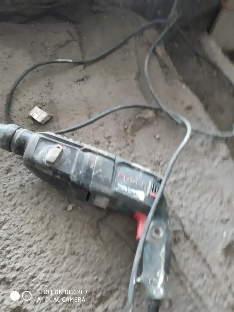 Jual mesin drill merk BOSCH normal butuh malam ini. I