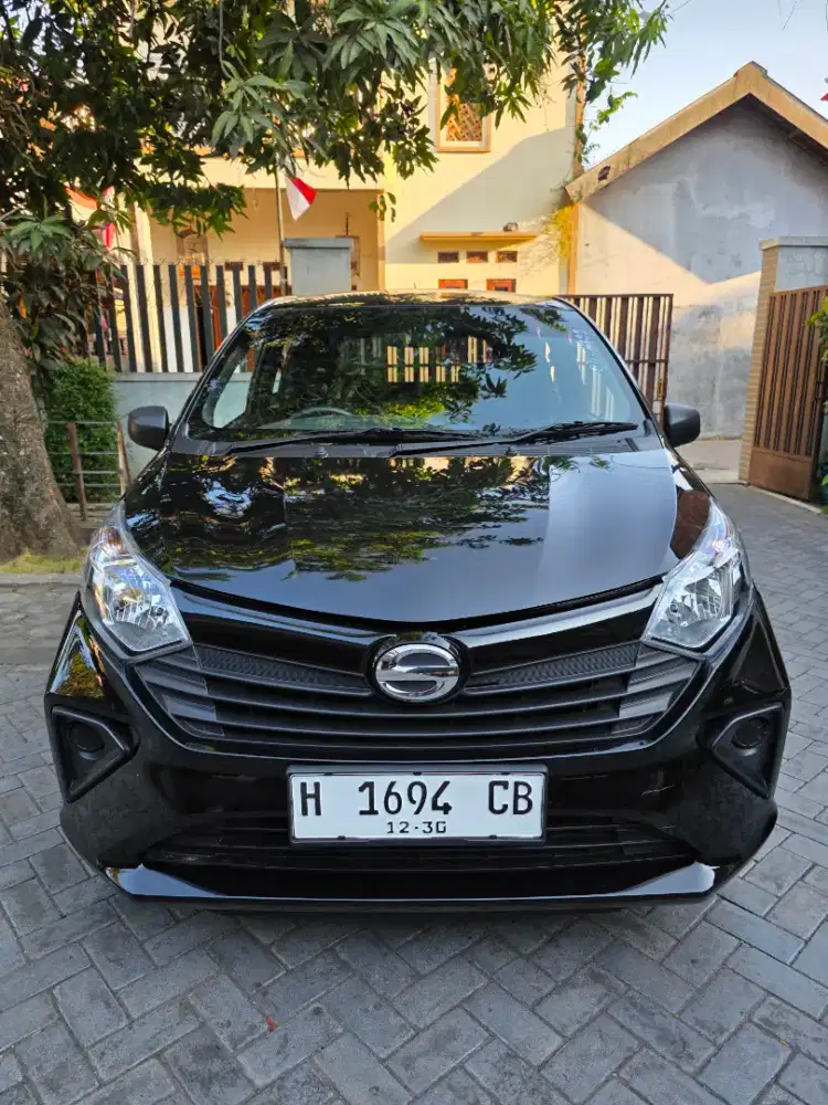 New Sigra D Th.2025 Bln.12 H Salatiga, Km 2 Rb Mobil Seperti Baru  !!