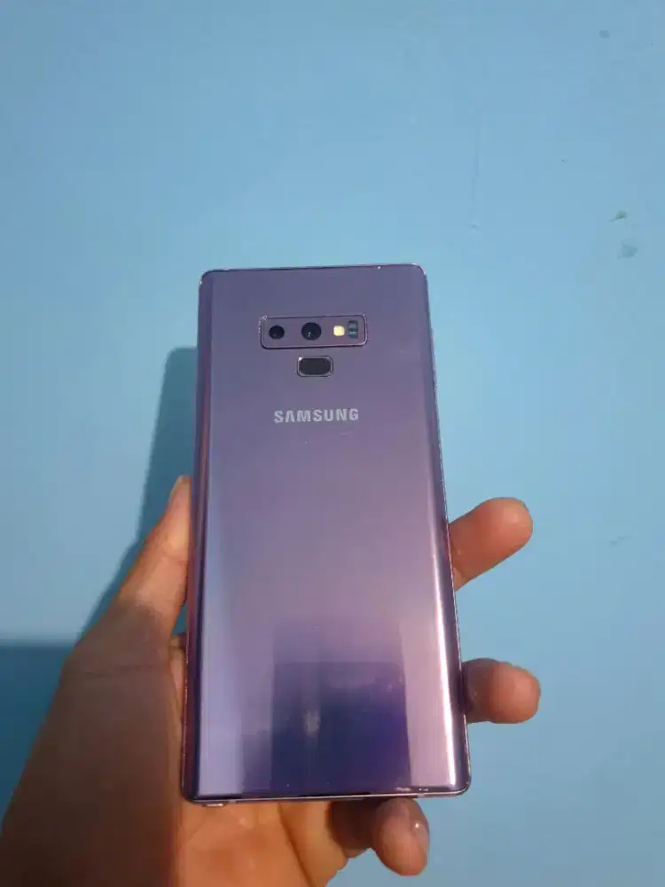 SAMSUNG NOTE 9 lavender