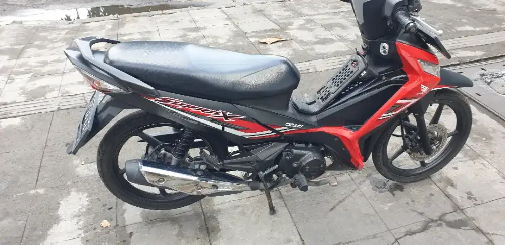 Supra X 125 th 2022 istimewa km 17rb pjk baru 03-2027