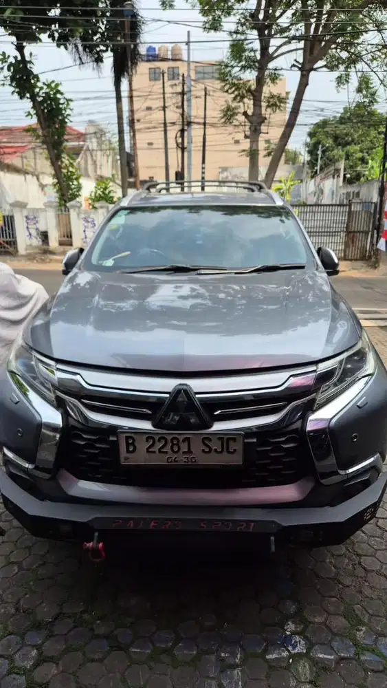 Di jual mobil pajero ultimate