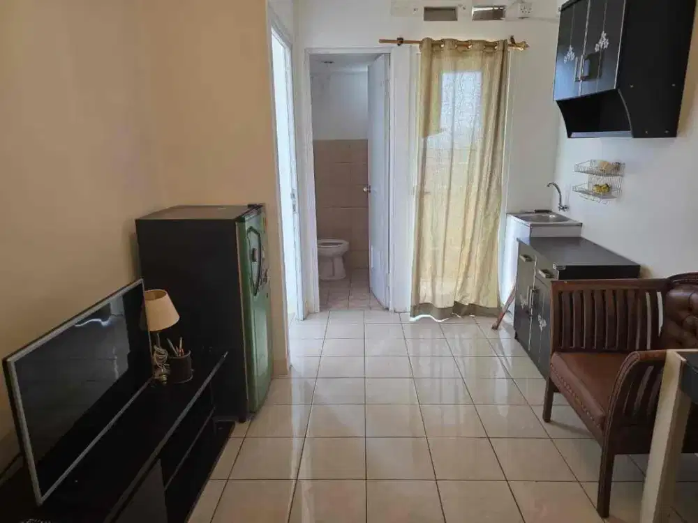 Dijual cepat murah  apartemen green pramuka semifurnish lantai rendah