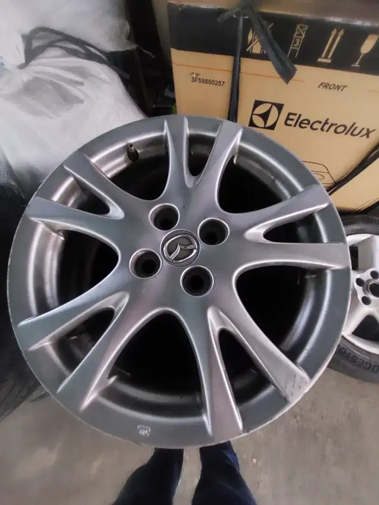 Dijual Velg Asli Mazda 2