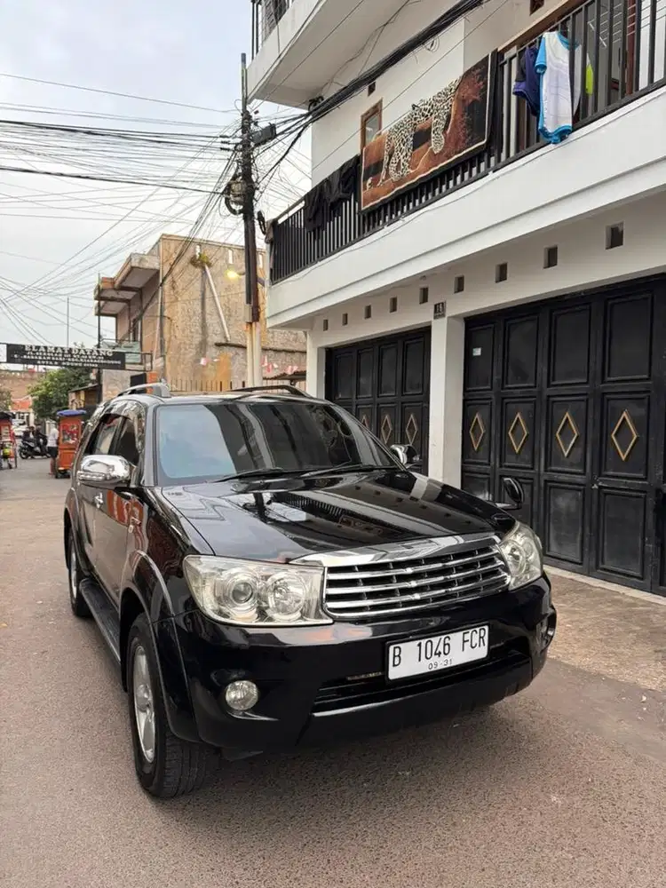 Fortuner G luxury 2010 A/T bensin istimewa siap pake