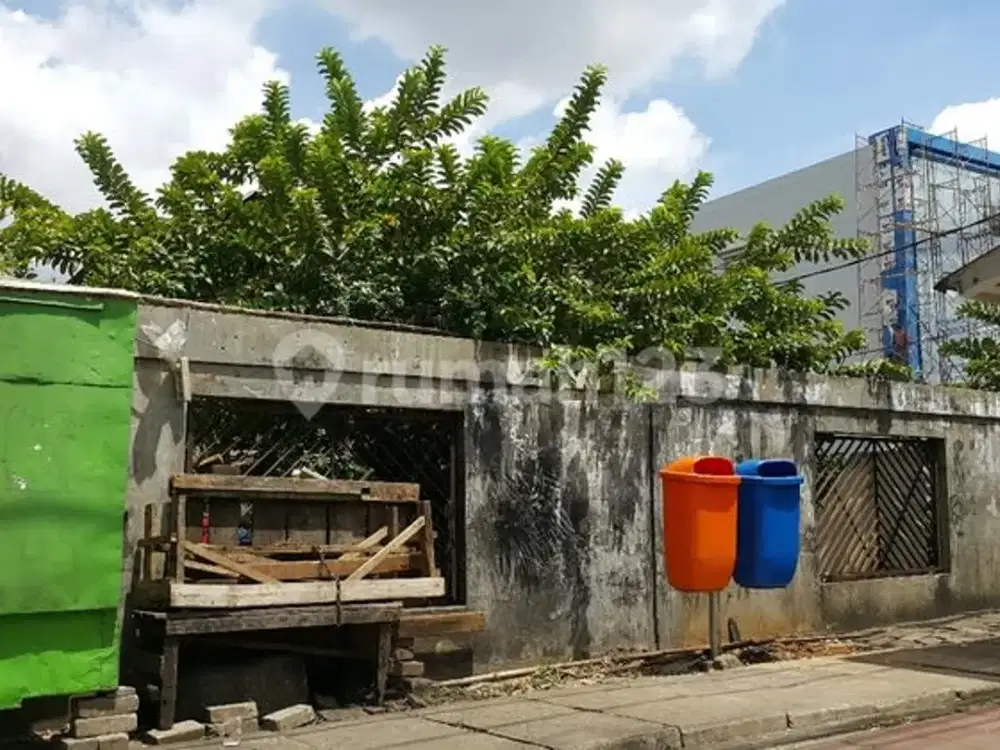 rumah tua bisa usaha.kantor.atau hotel