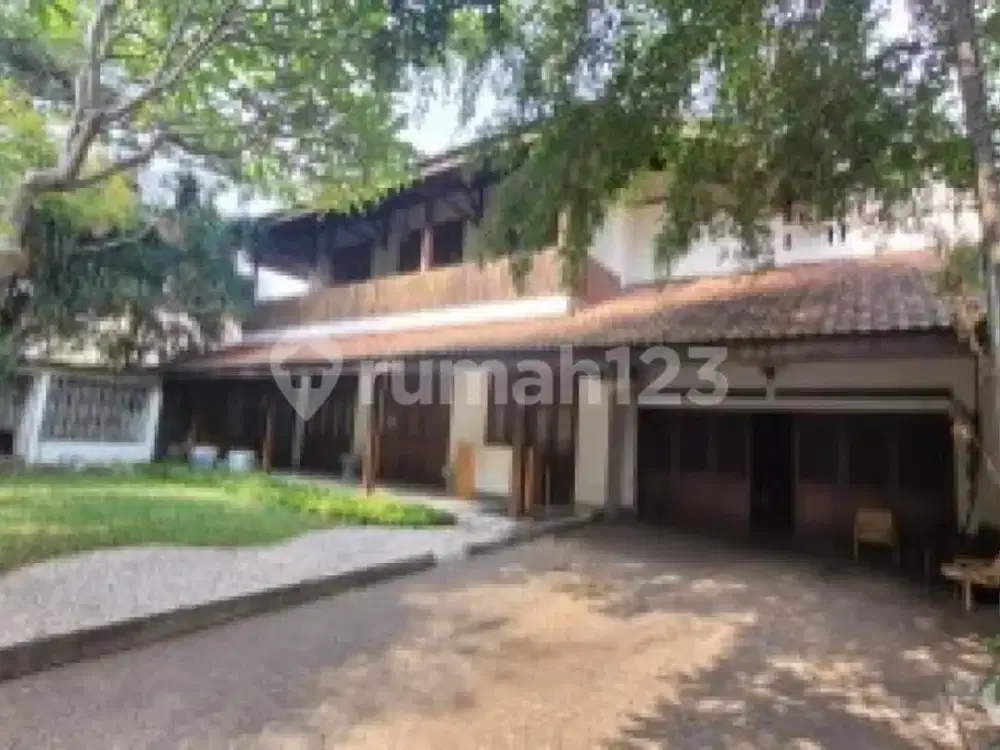Rumah Megah Jalàn 2 Jalur Dekat Jalur Lrt Ke Manggarai Rumah
