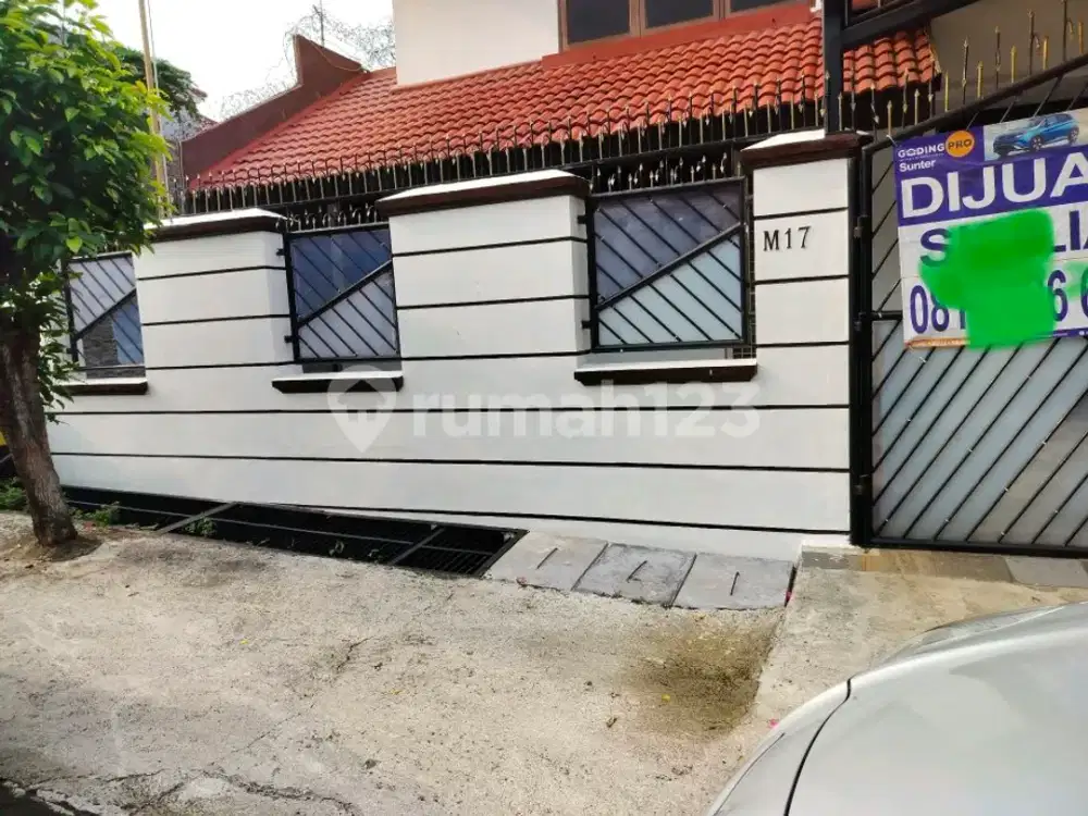 Rumah Dalam Kompleks. Aman Dari Banjir Dan Tenang