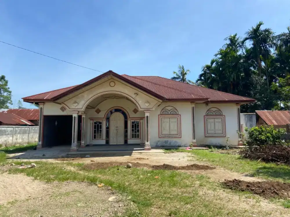 Disewakan Rumah ( cocok untuk Cafe dan Kantor)