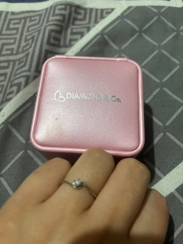 Cincin diamond & co
