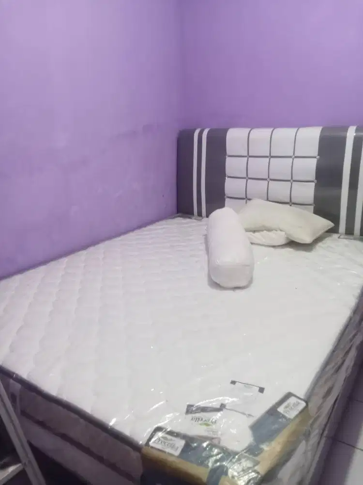 Jual kasur 2 lemari 2 harga 7 juta nego