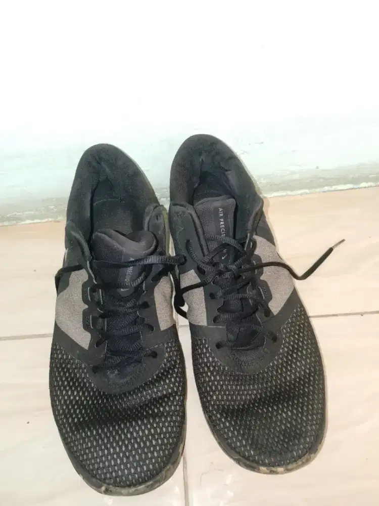 Speatu pria size 44