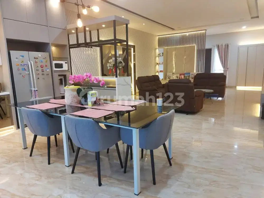 Rumah Golf Island Pik Full Renovasi Ada Kolam Renang Uk 10X25 3.5 Lantai