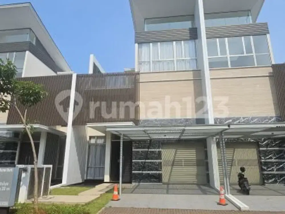 Rumah Golf Island Pik Type Catalya Uk 10X30 3Lantai, Lift, Siap Huni
