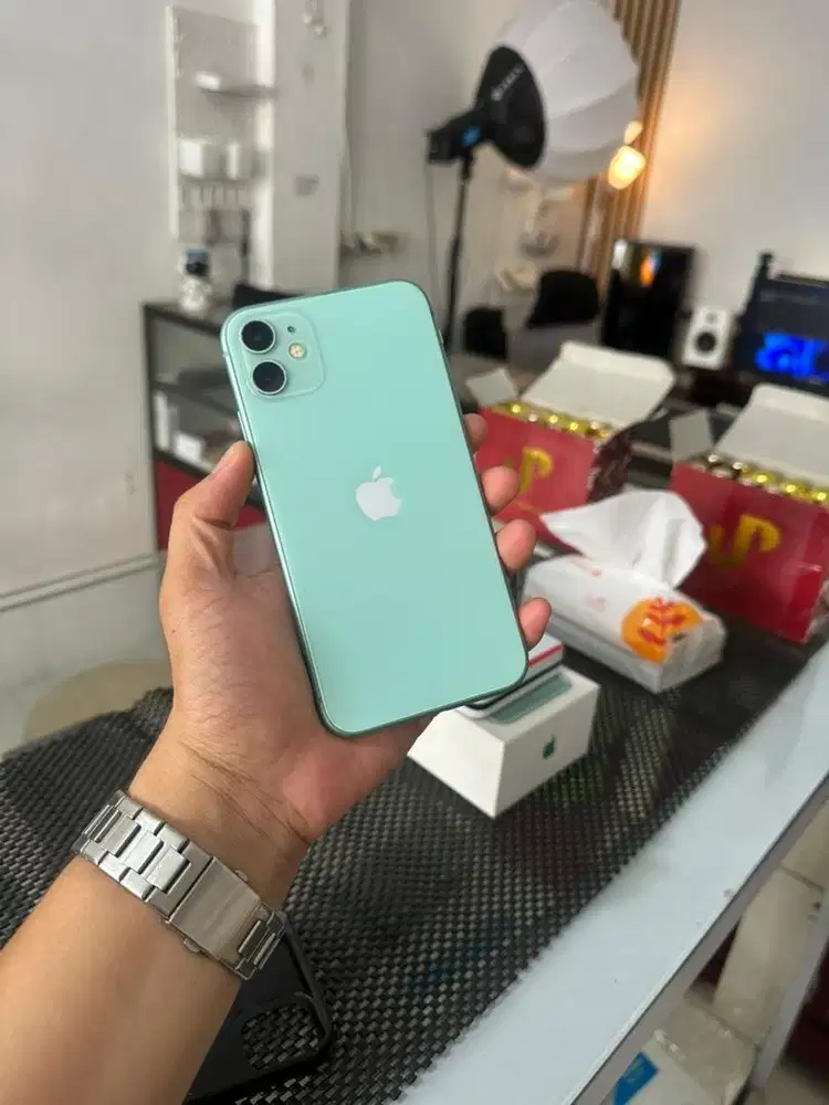 Iphone 11 128GB BH 84% Jaringan Permanen