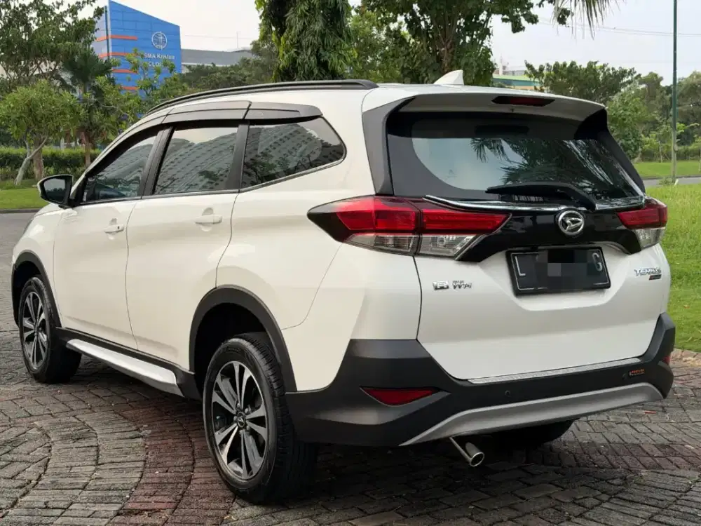 Daihatsu Terios R Deluxe 2021 Matic Putih Istimewa,KM Low