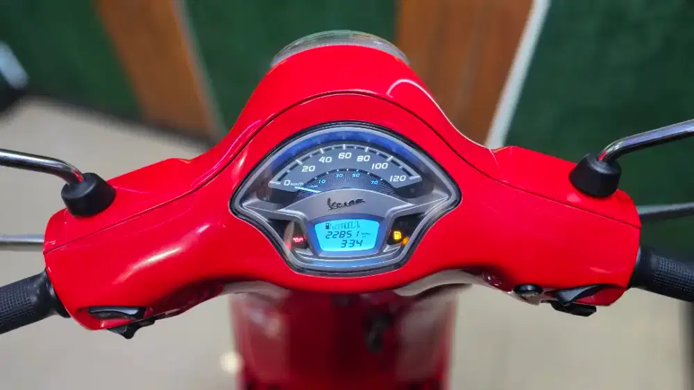 ENY MOTOR - FRESH VESPA LX 125 IGET TAHUN 2023 - RED