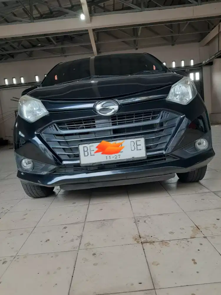 daihatsu sigra type D.